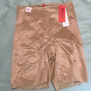 Mid thigh length spanx BNWT